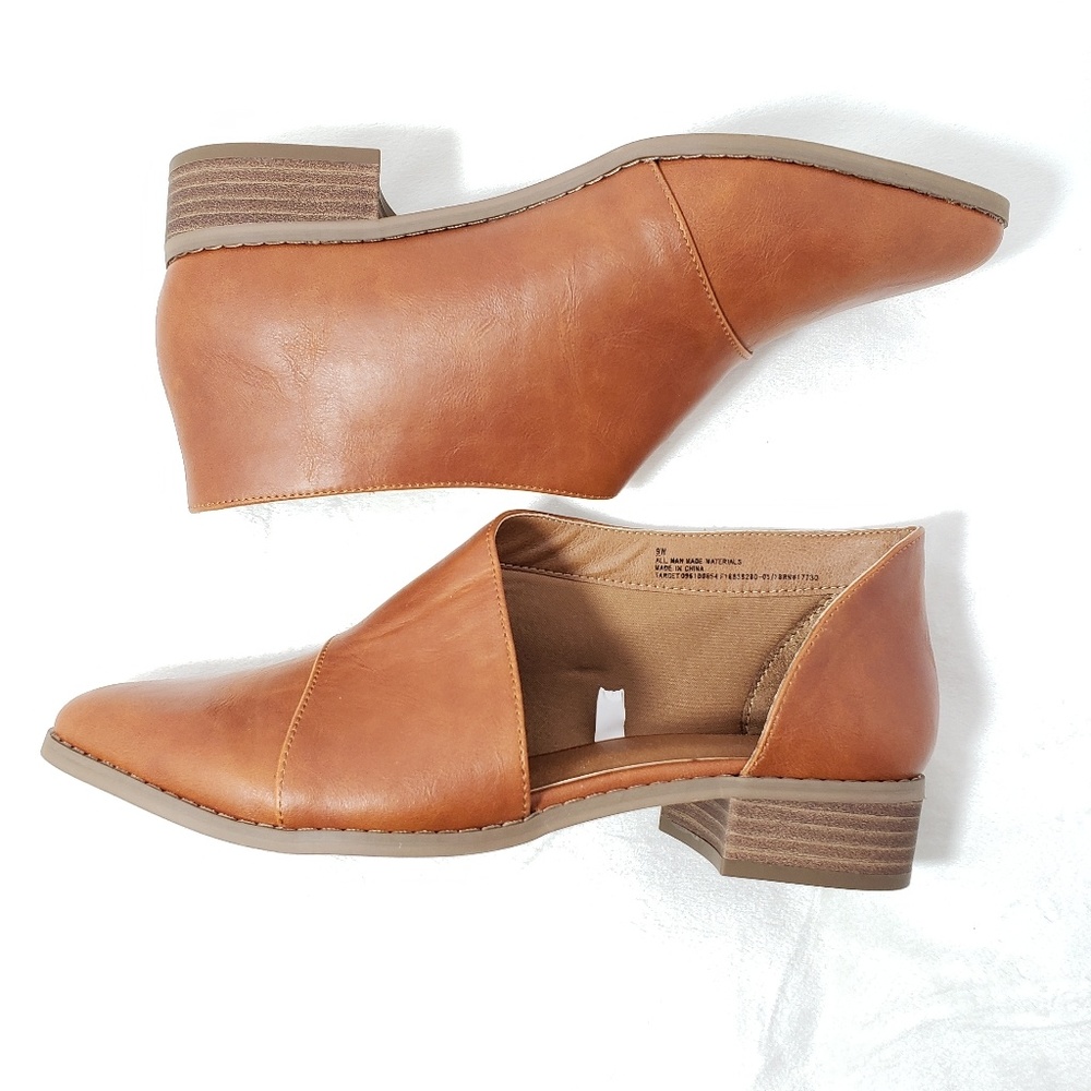 Universal thread cognac WIDE cut out booties
